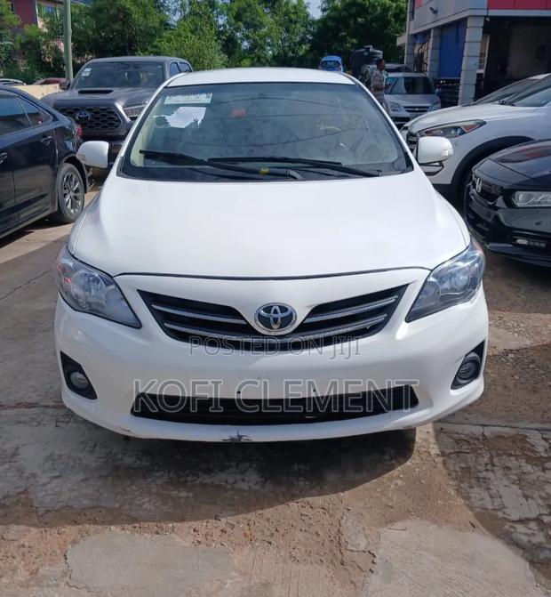 Toyota Corolla 2012 White