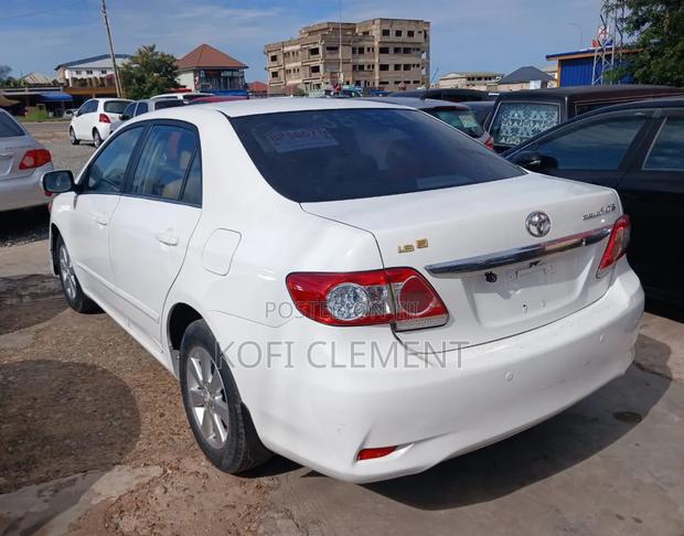 Toyota Corolla 2012 White