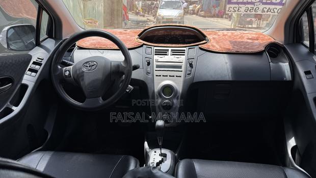 Toyota Yaris 2012 White