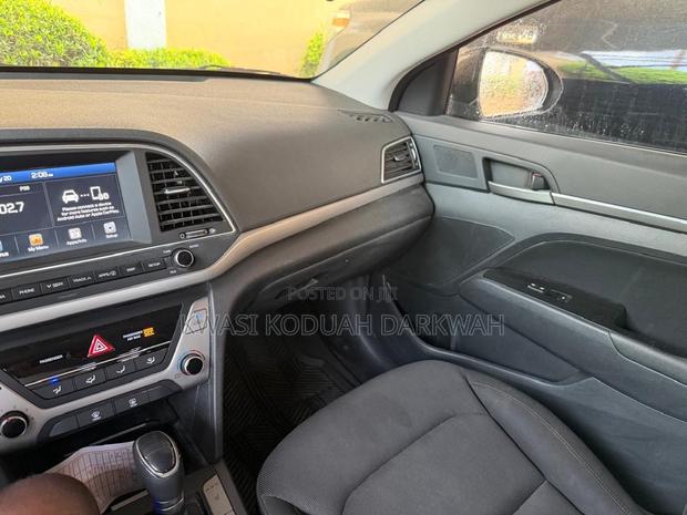 Hyundai Elantra Limited 2018 Gray