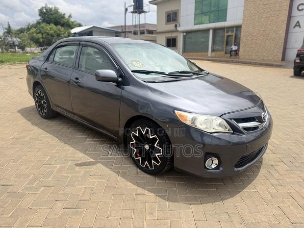 Toyota Corolla S Special Edition 4dr Sedan (1.8L 4cyl 4A) 2013 Black