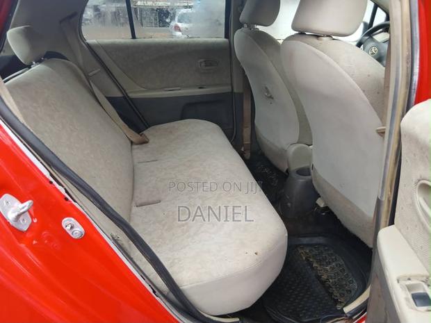 Toyota Vitz 1.0 FWD 5dr 2010 Red
