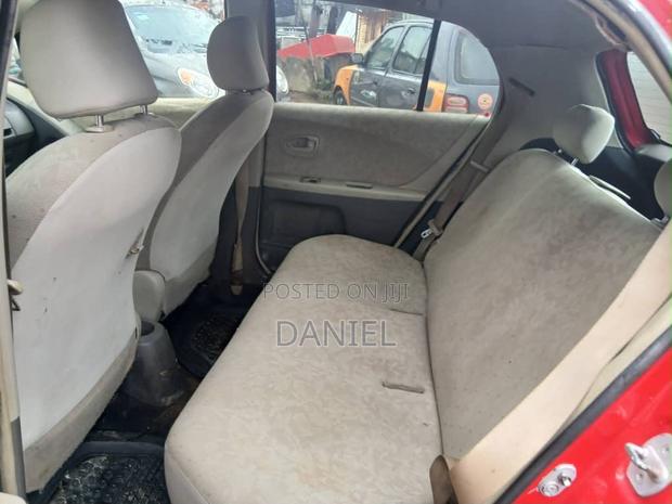 Toyota Vitz 1.0 FWD 5dr 2010 Red