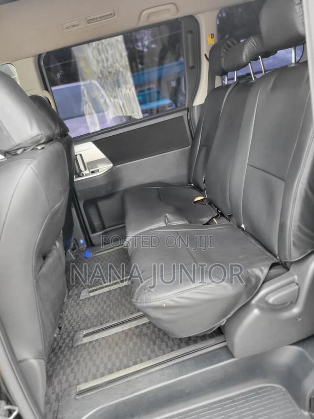Toyota Voxy 2010 Black