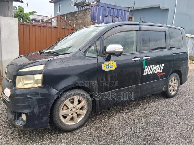 Toyota Voxy SV Premium 2014 Black