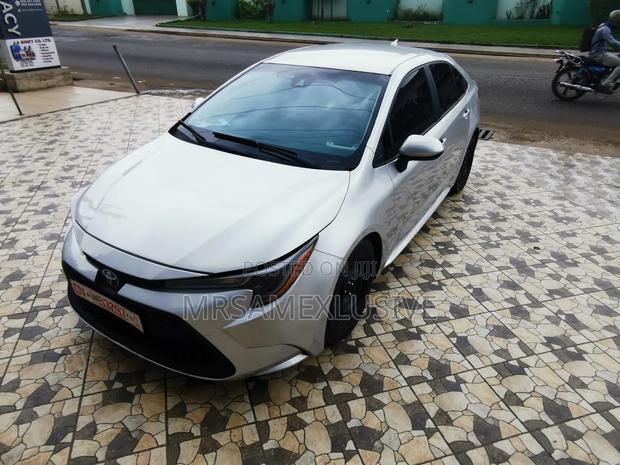 Toyota Corolla 2021 Silver
