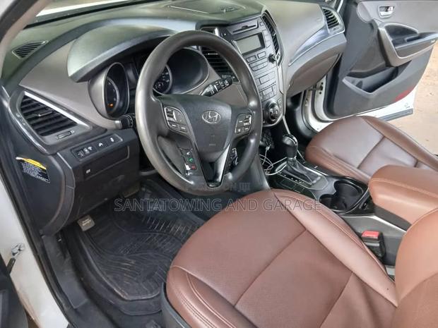 Hyundai Santa Fe 2016 White