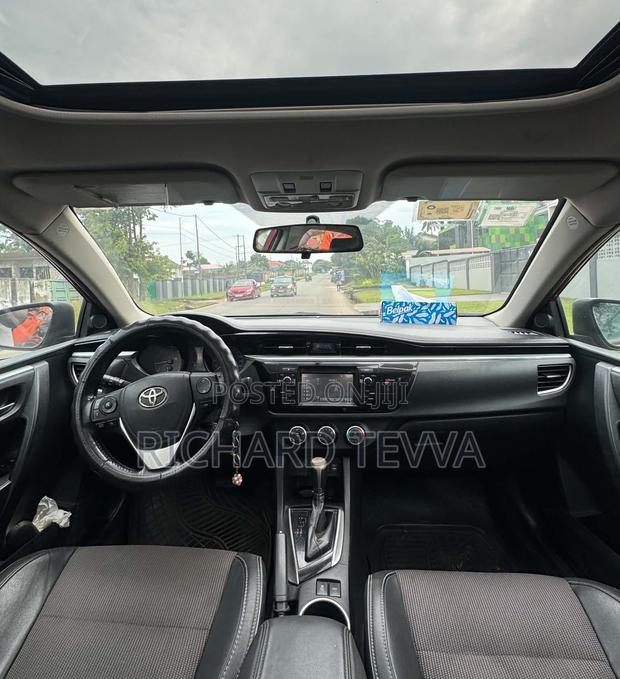 Toyota Corolla S 4dr Sedan (1.8L 4cyl CVT) 2015 Red
