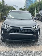Toyota RAV4 XLE 2022 Gray for sale