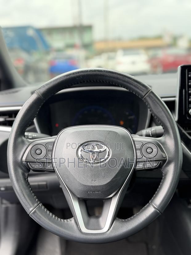 Toyota Corolla XSE 2021 Blue