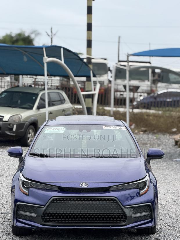 Toyota Corolla XSE 2021 Blue