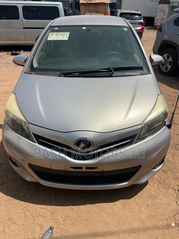 Toyota Vitz 1.3 AWD 3dr 2013 Silver