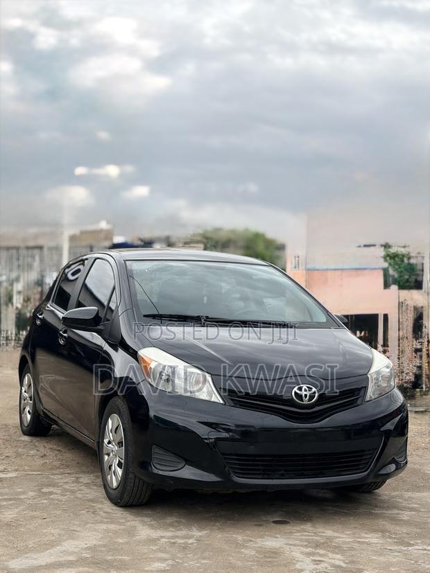 Toyota Yaris LE Hatchback 5dr 2012 Black