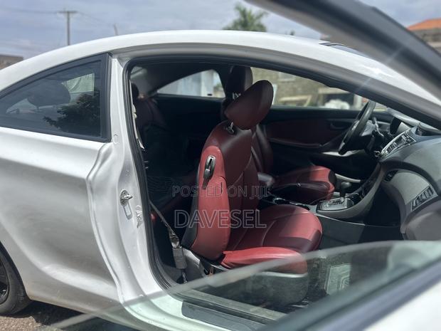 Hyundai Elantra 2013 White