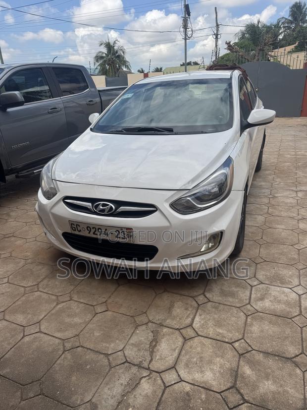 Hyundai Accent 2012 White