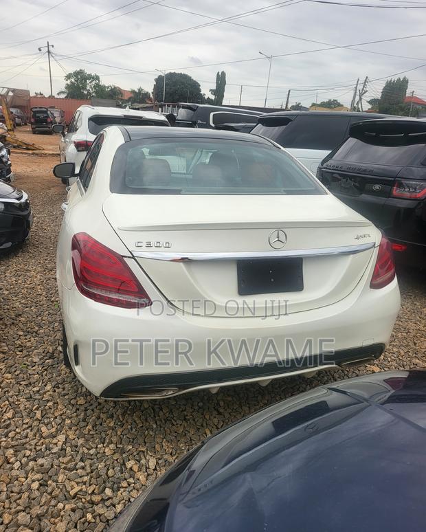 Mercedes-Benz C300 Luxury Sedan RWD (2.0L 4cyl 7A) 2016 White