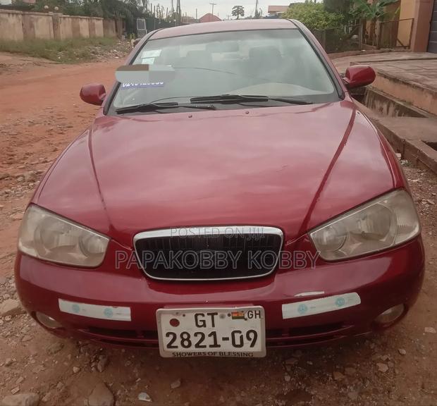 Hyundai Elantra GT 2002 Red