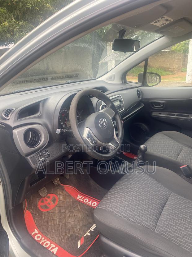 Toyota Yaris 2013 Silver