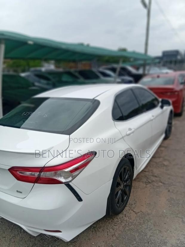 Toyota Camry 2020 White