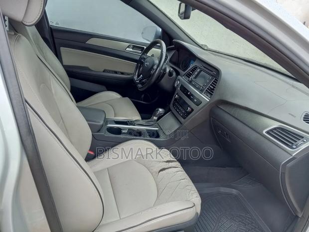 Hyundai Sonata SE 2016 Silver