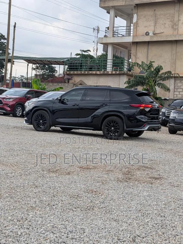 Toyota Highlander 2023 Black