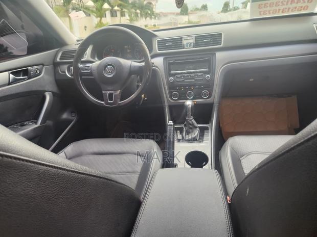 Volkswagen Passat 2014 Brown