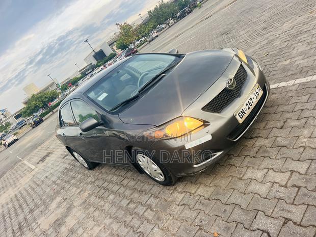 Toyota Corolla 2010 Gray