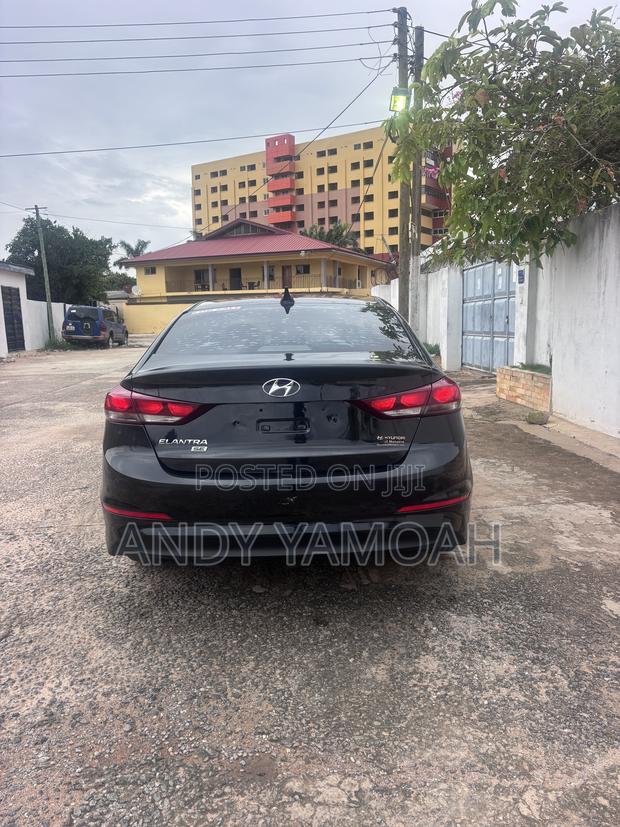 Hyundai Elantra 2017 Black