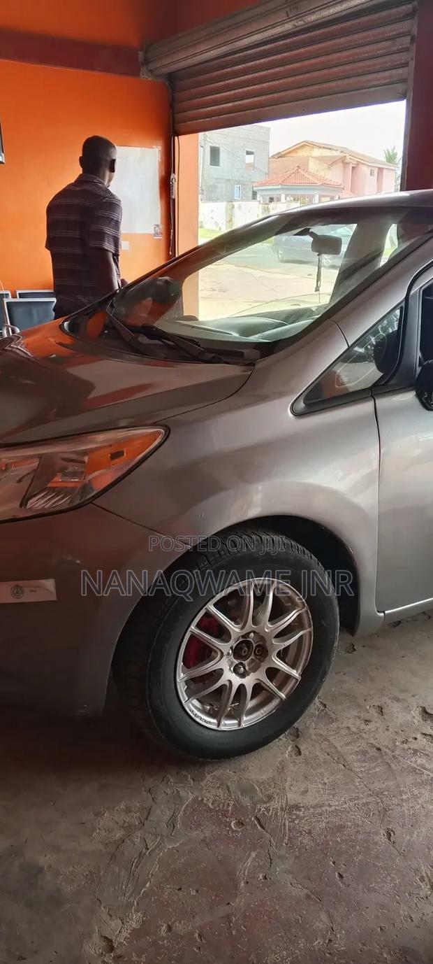 Nissan Versa 1.6 S 4dr Sedan (1.6L 4cyl 4A) 2015 Gray