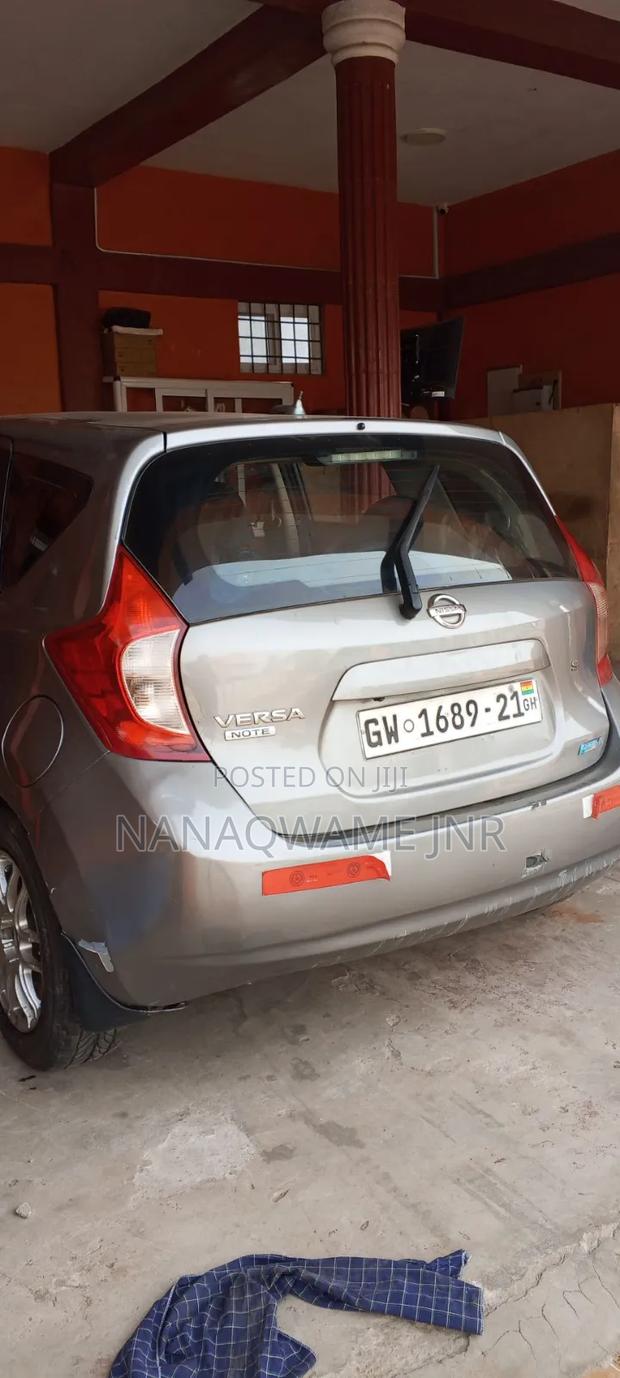 Nissan Versa 1.6 S 4dr Sedan (1.6L 4cyl 4A) 2015 Gray