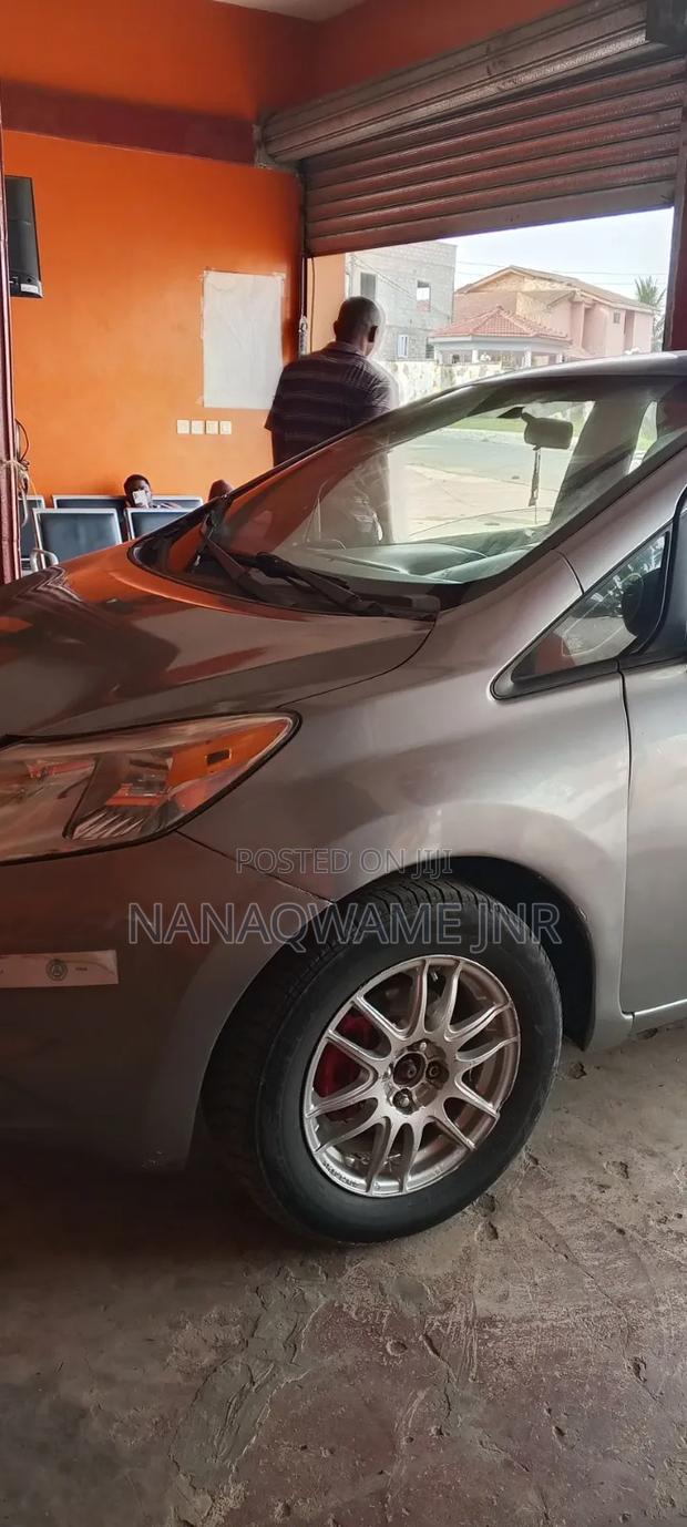 Nissan Versa 1.6 S 4dr Sedan (1.6L 4cyl 4A) 2015 Gray