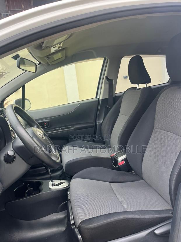 Toyota Vitz 1.3 AWD 3dr 2013 White