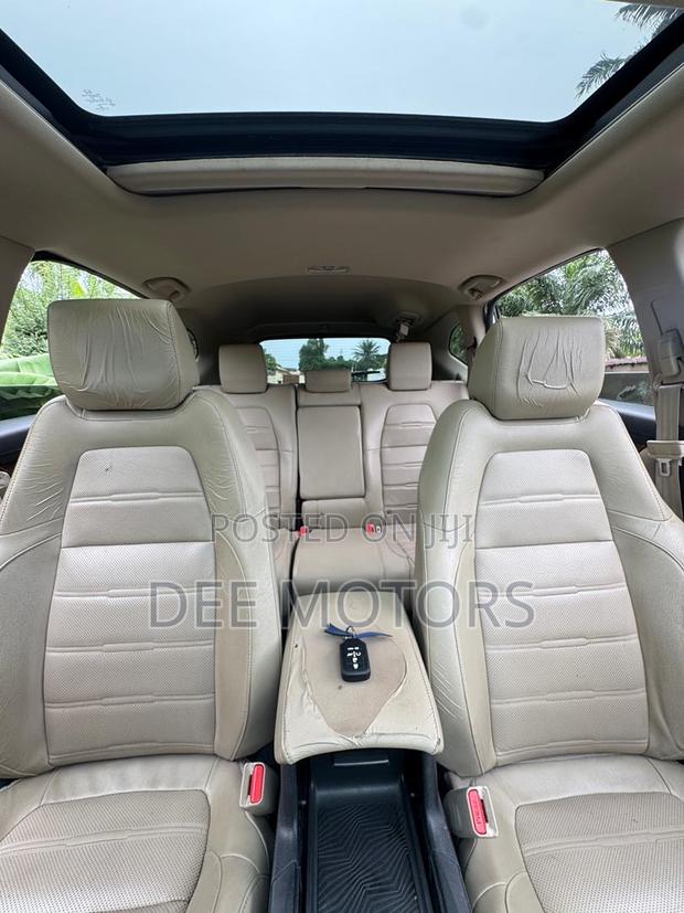 Honda CR-V Touring 4dr SUV AWD (1.5L 4cyl CVT) 2017 White