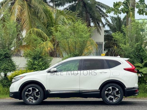 Honda CR-V Touring 4dr SUV AWD (1.5L 4cyl CVT) 2017 White