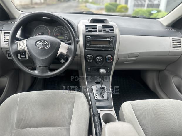 Toyota Corolla 2012 Red