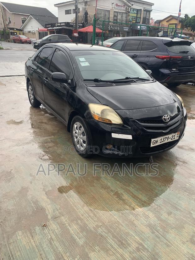 Toyota Yaris Base Hatchback 3dr 2010 Black