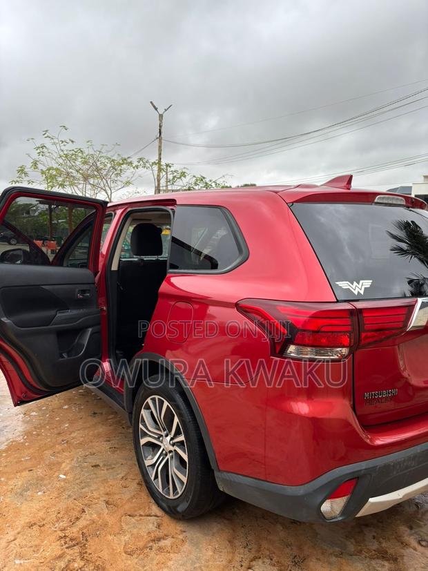 Mitsubishi Outlander 2017 Red