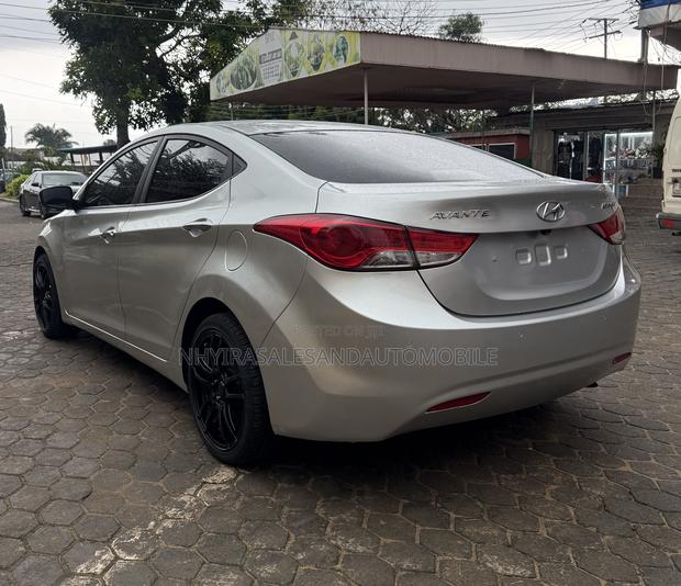 Hyundai Avante 2013 Silver