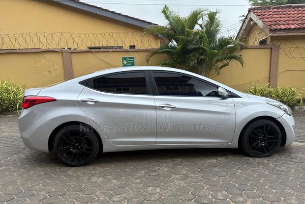 Hyundai Avante 2013 Silver