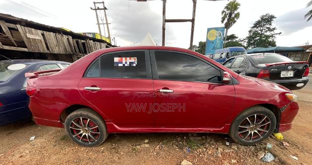 Toyota Corolla 2010 Red