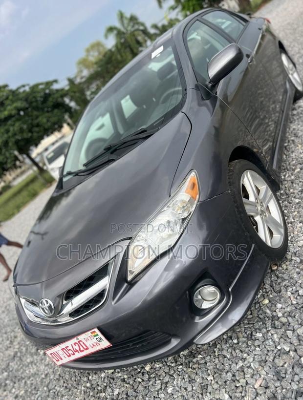Toyota Corolla 2013 Silver