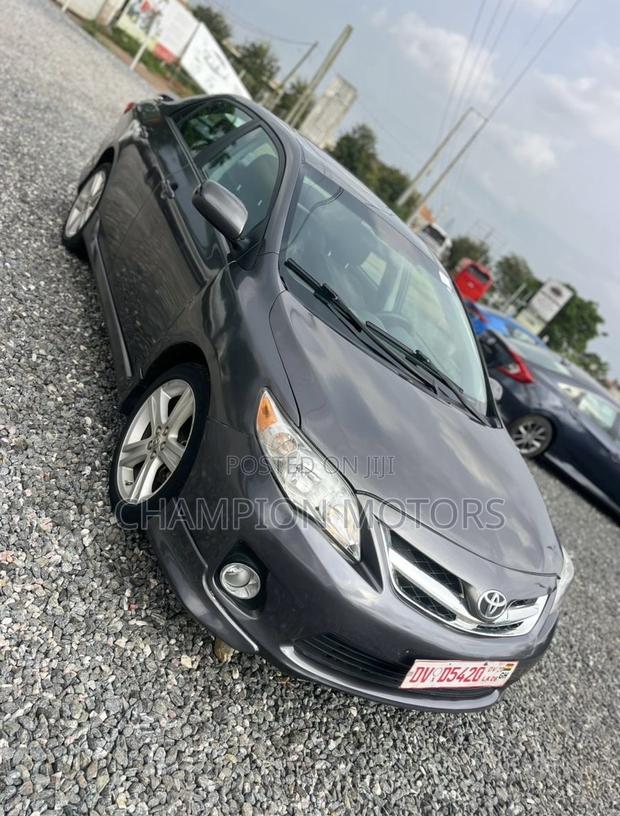 Toyota Corolla 2013 Silver