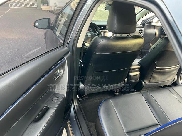 Toyota Corolla XSE 4dr Sedan (1.8L 4cyl CVT) 2017 Black