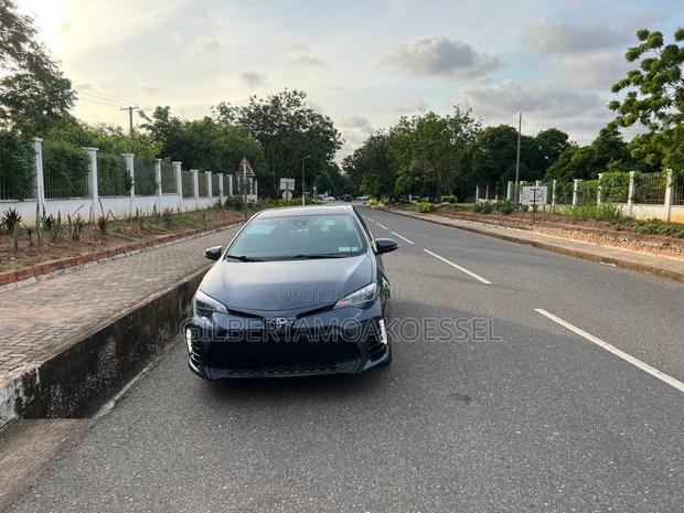Toyota Corolla XSE 4dr Sedan (1.8L 4cyl CVT) 2017 Black