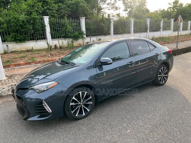 Toyota Corolla XSE 4dr Sedan (1.8L 4cyl CVT) 2017 Black
