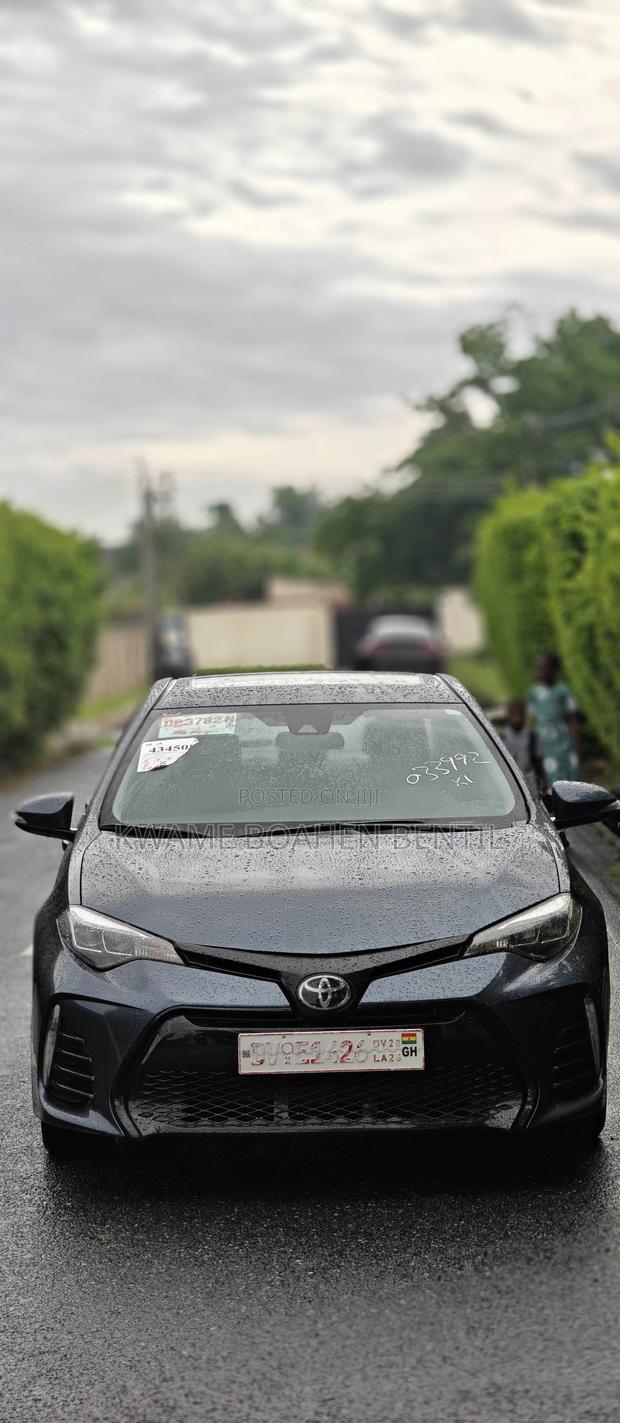 Toyota Corolla XSE (1.8L 4cyl 2A) 2018 Gray
