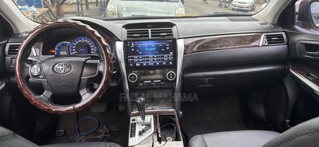Toyota Camry 2014 Yellow