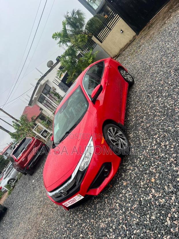Honda Civic 2018 Red