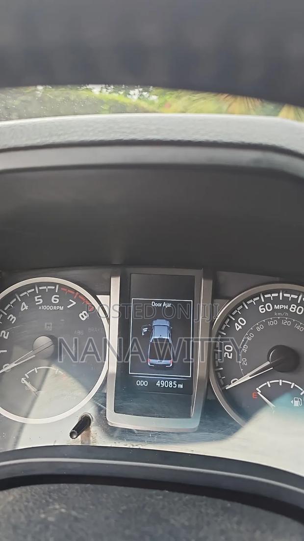 Toyota Tacoma 2022 Silver