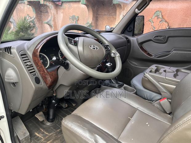 Hyundai Porter II 2016 White